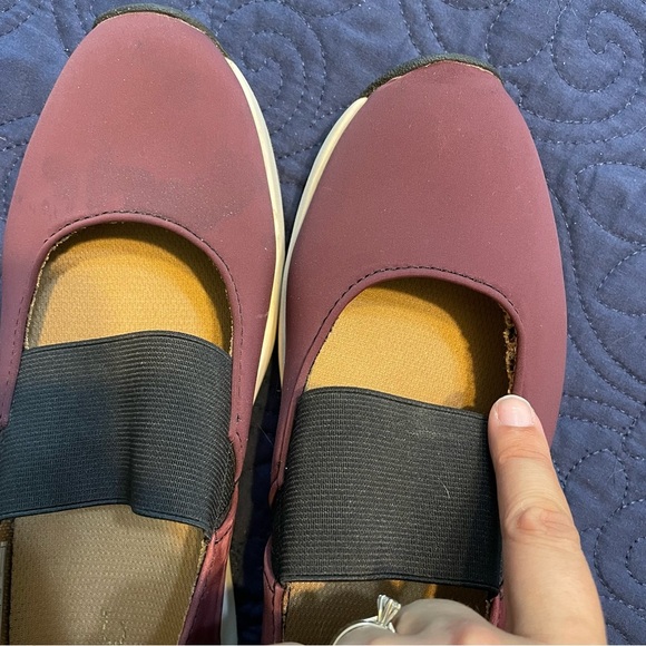 Vionic Suede Cadee “Wine” Maroon Red Burgundy Slip-On Mary Jane Shoes sz 9 - Picture 7 of 11